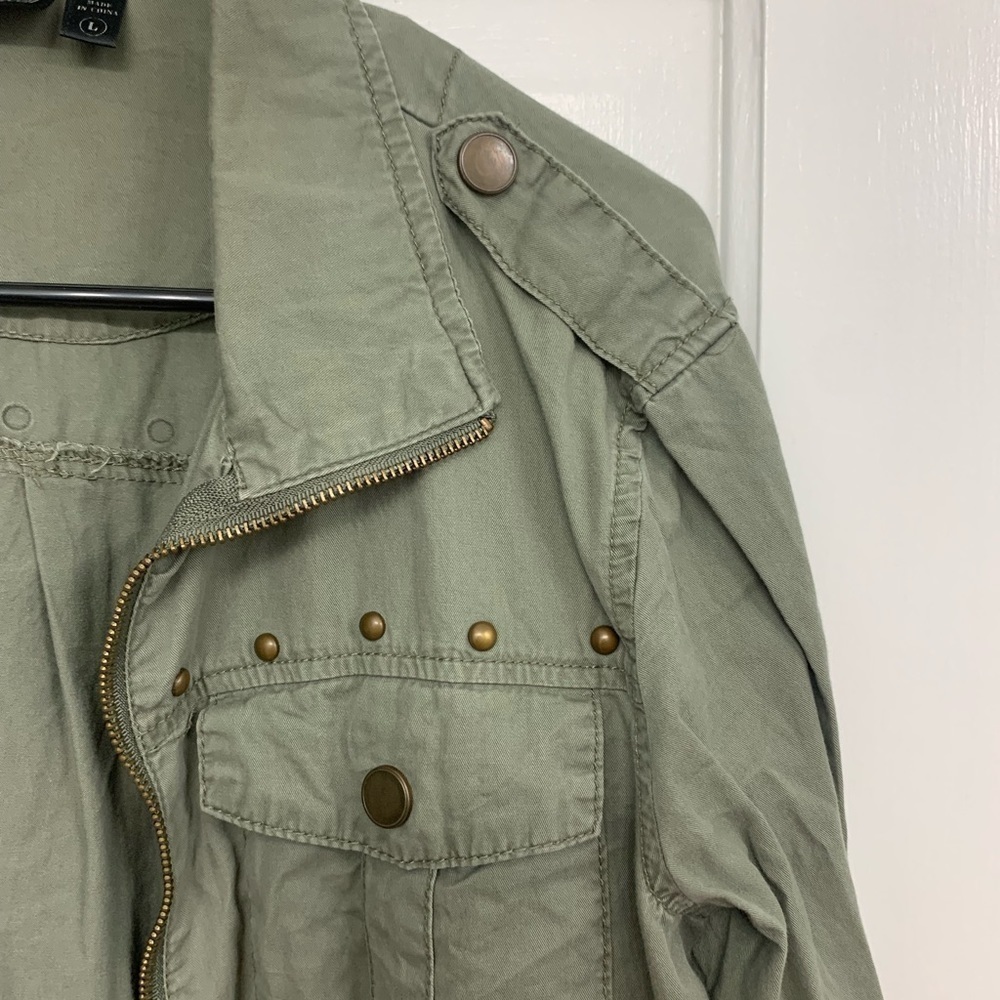 Y2K Grunge Army Green Shacket by Seventeen Whimsigoth 90’s - Picture 4 of 10
